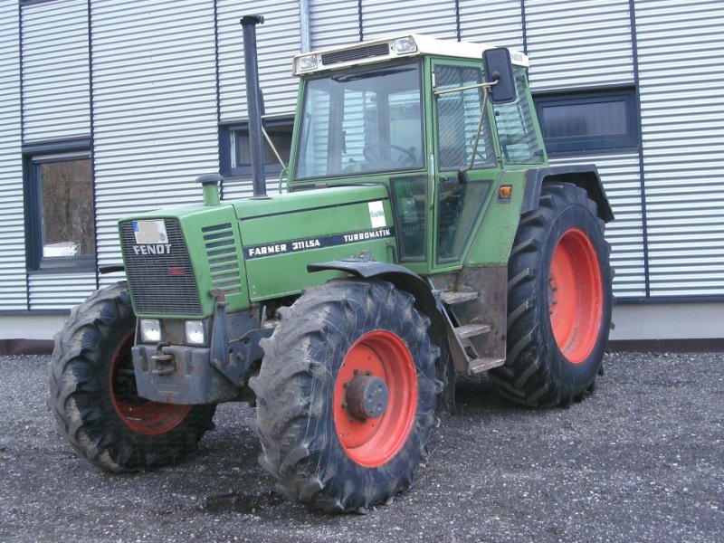 Traktor типа Fendt Farmer 311 LSA, Gebrauchtmaschine в Plattling (Фотография 1)