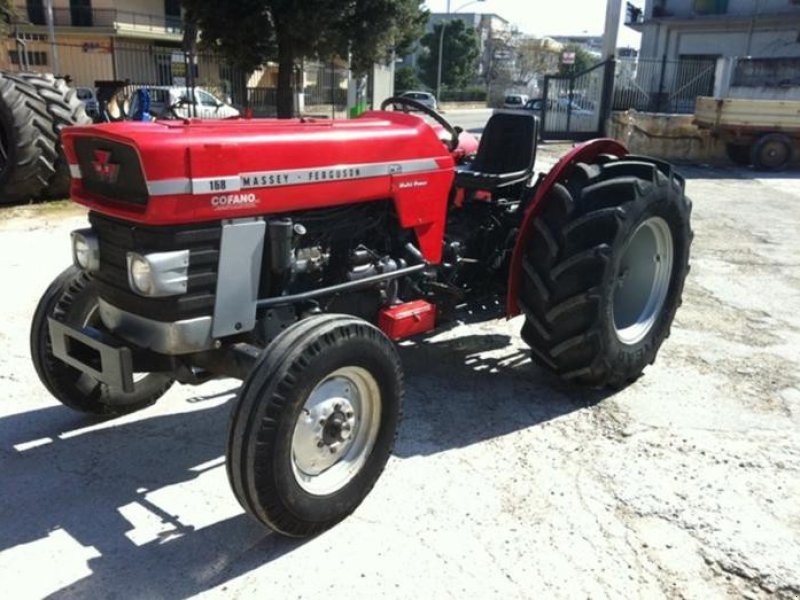 Traktor типа Massey Ferguson MF 168-MKIII, Gebrauchtmaschine в Fasano (BR) (Фотография 1)